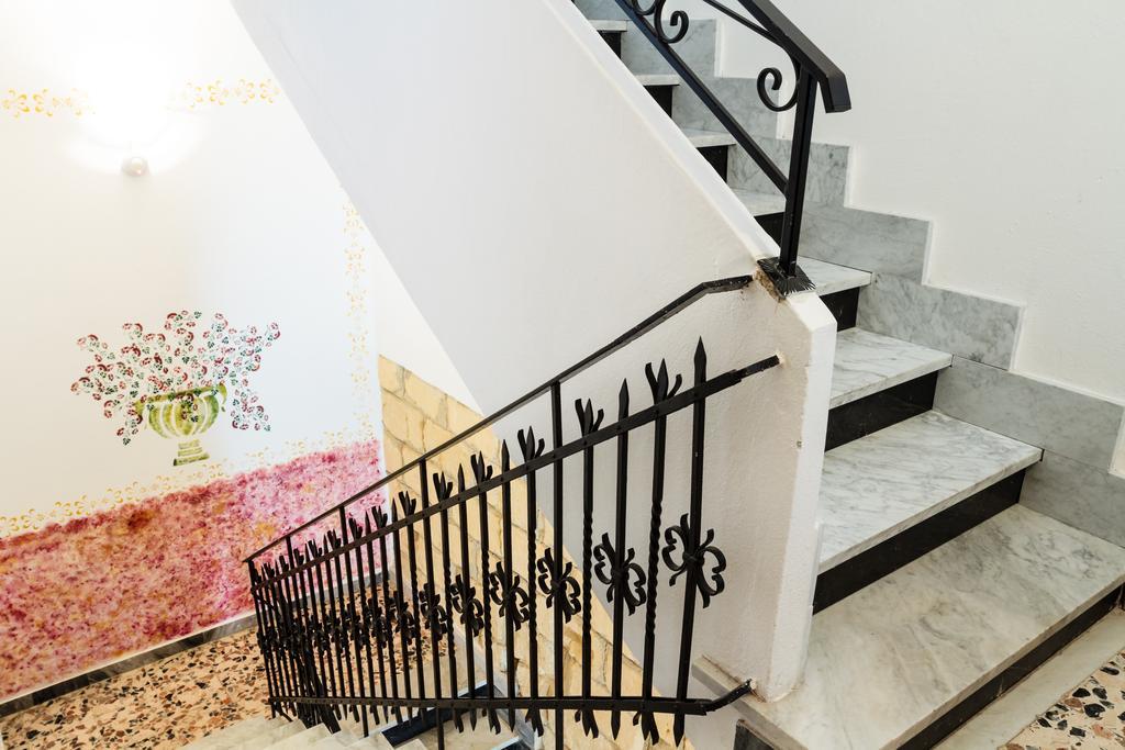 La Mezzanella Guesthouse Порто-Торрес Экстерьер фото
