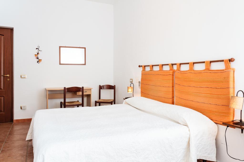 La Mezzanella Guesthouse Порто-Торрес Номер фото